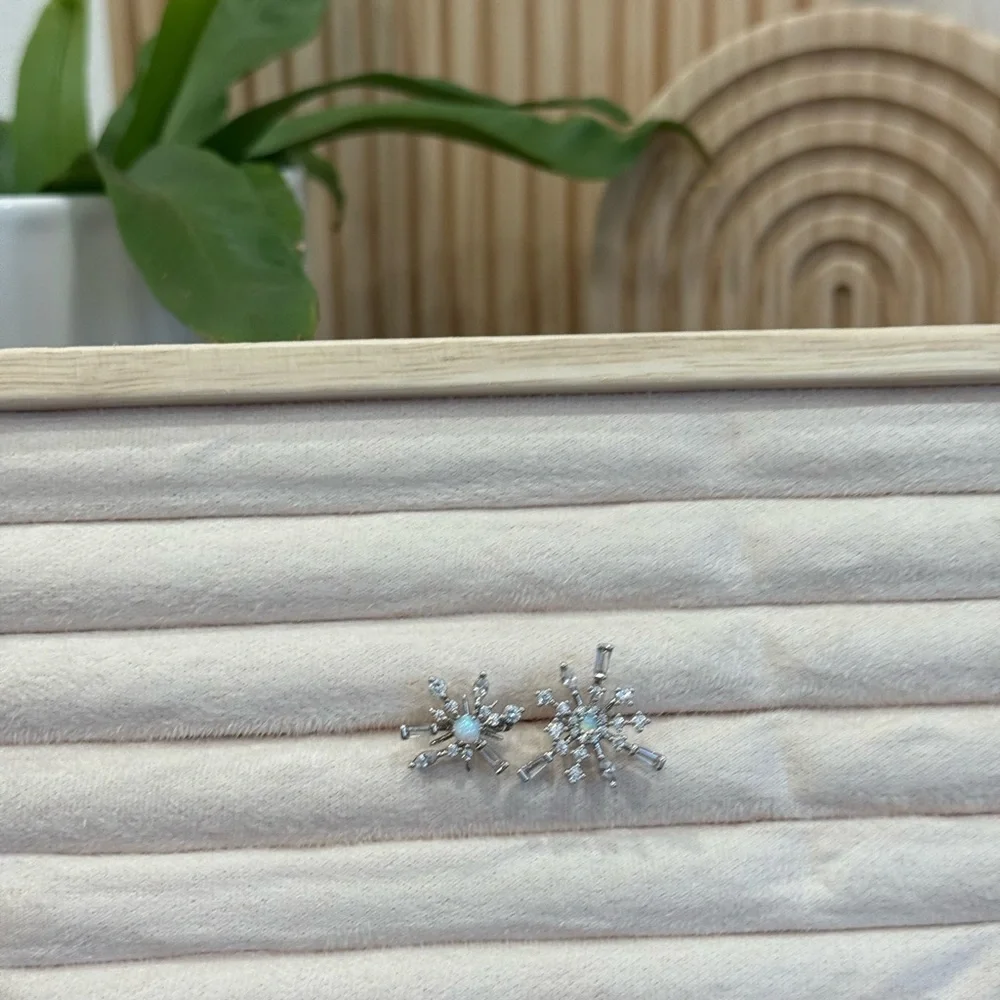Hespera Silver Starburst adjustable ring with real opal and white topaz